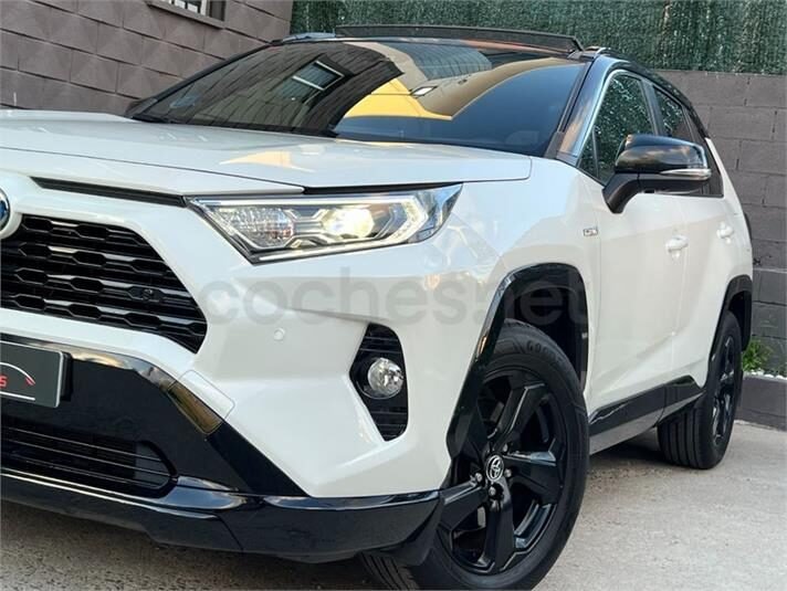 TOYOTA Rav4 2.5l 220H Style 4WD